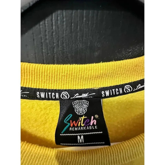 Switch Remarkable Men's Yellow Long Sleeves Crew Neck Sweatshirt Size Medium - Picture 4 of 4